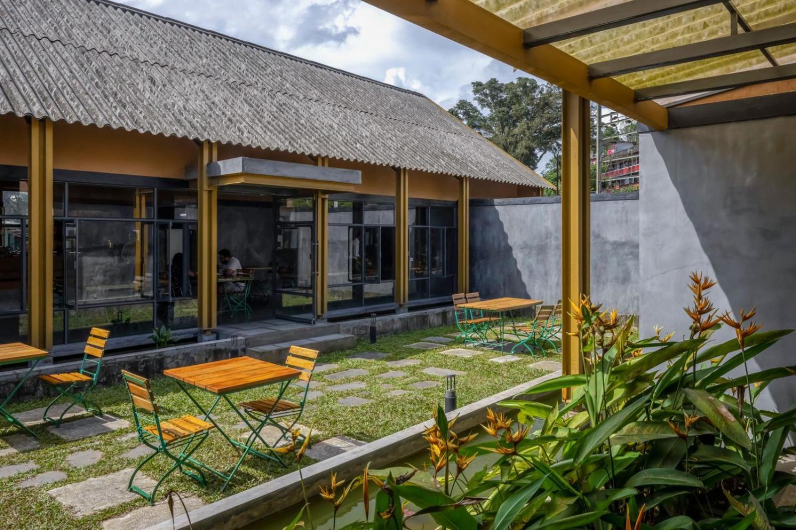 Misty Mountain Experience By Perfect Stays Pīrmed Buitenkant foto